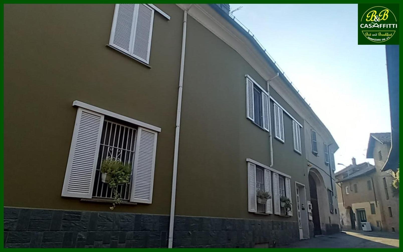 B&B Casaffitti Sannazzaro de' Burgondi Bagian luar foto
